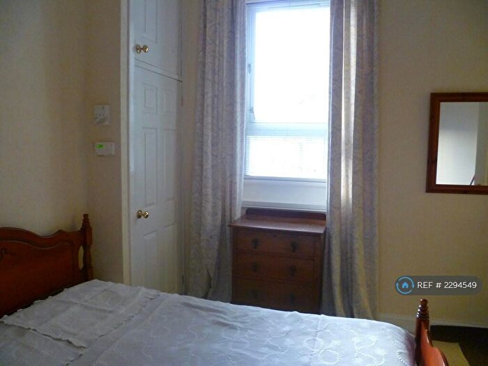 2 Bedroom Flat To Rent In Clifford Street, Glasgow, G51