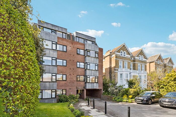 2 Bedroom Flat For Sale In St. Andrews Court, Bolton Road, W4