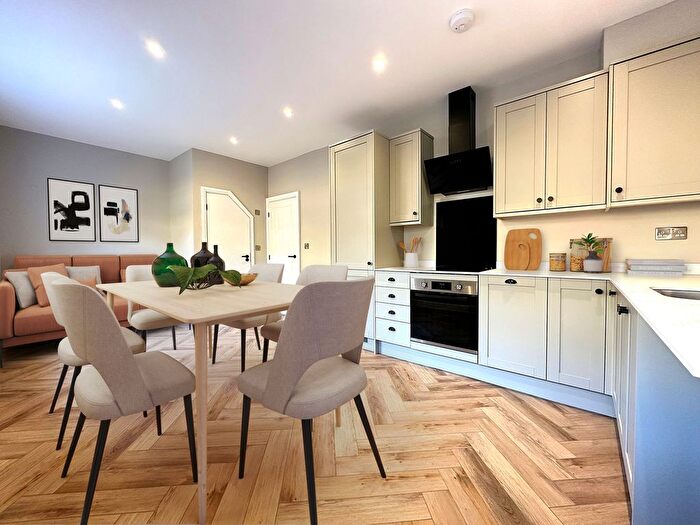 3 Bedroom Detached House For Sale In Prospect Bank, Scarborough, YO12