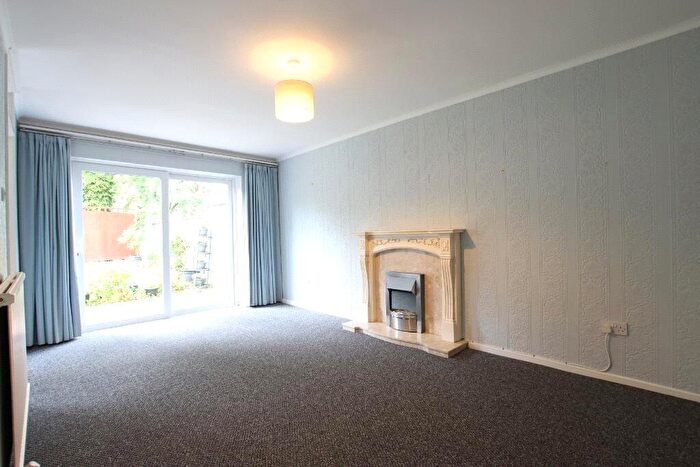 2 Bedroom Bungalow To Rent In Watergate Way, Woolton, Liverpool, Merseyside, L25