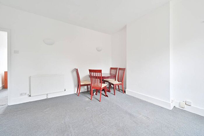 1 Bedroom Flat To Rent In Stanley Road, Harrow, HA2