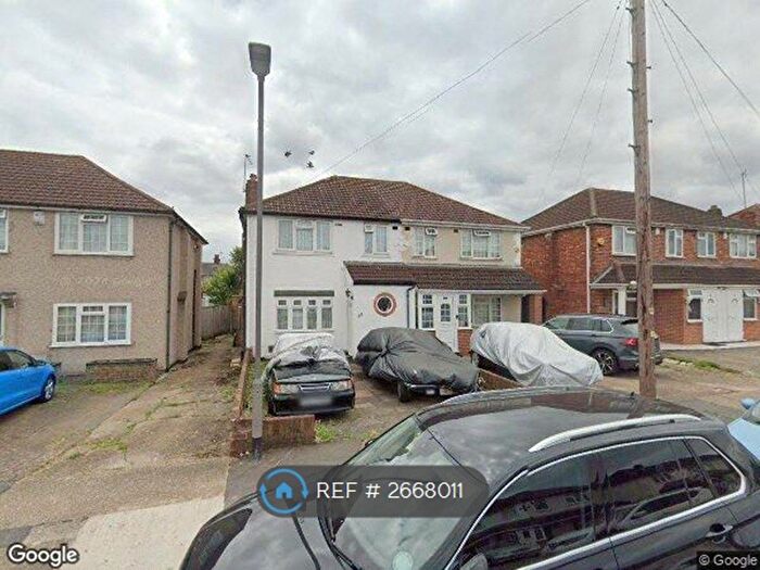3 Bedroom Semi-detached House To Rent In Lothian Avenue, Hayes, UB4