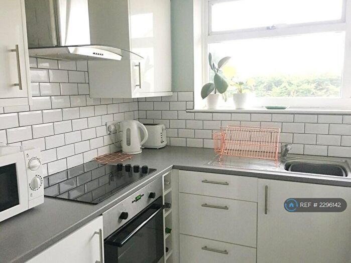 2 Bedroom Maisonette To Rent In St Georges Drive, Cheltenham, GL51