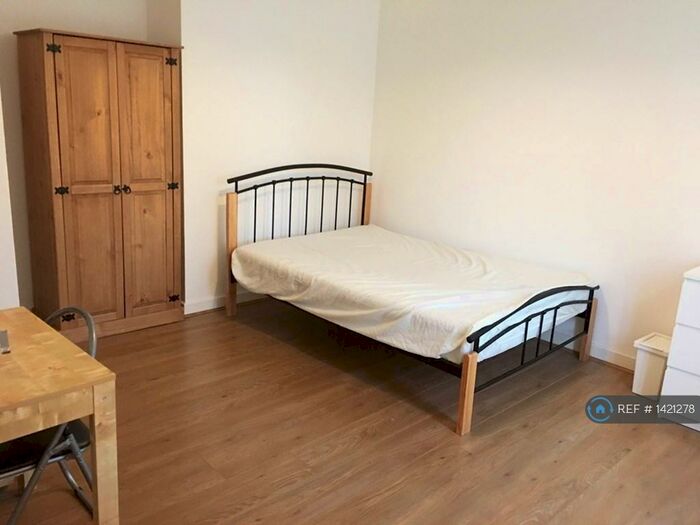 5 Bedroom Terraced House To Rent In East Ferry Road, London, E14