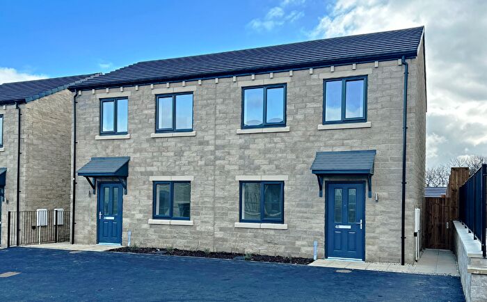 2 Bedroom Semi-Detached House For Sale In Delf Hill, Rastrick, HD6