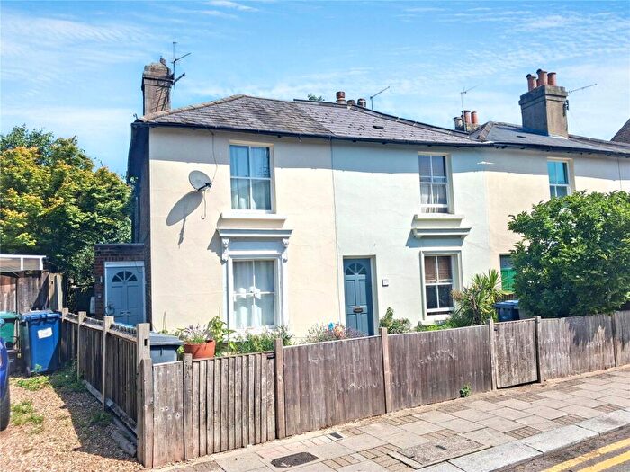 1 Bedroom Apartment For Sale In Union Street, Barnet, EN5