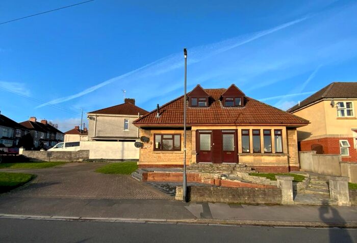 1 Bedroom Flat To Rent In Signal Road, Staple Hill, Bristol, BS16