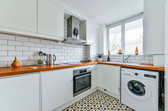 2 Bedroom Maisonette To Rent In Tufnell Park Road, Tufnell Park, London, N7