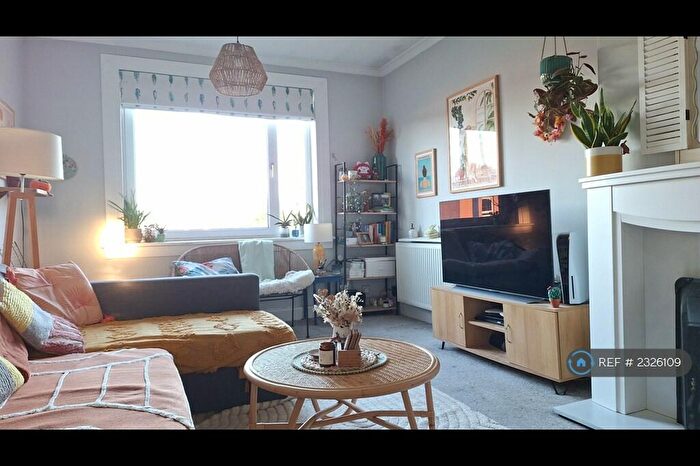 2 Bedroom Flat To Rent In Stenhouse Place West, Edinburgh, EH11