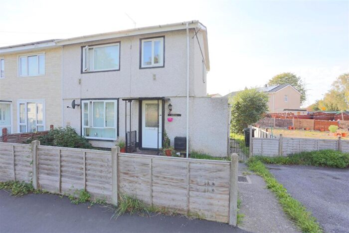 3 Bedroom Semi-Detached House For Sale In Portway, Avonmouth, BS11