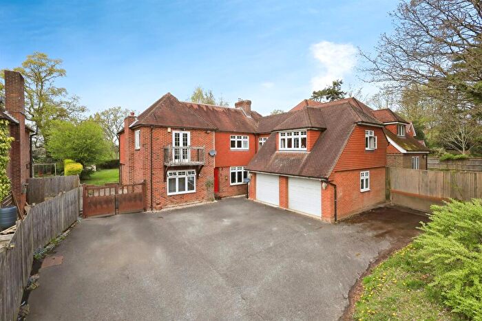 6 Bedroom Detached House For Sale In The Drive, Hellingly, Hailsham, BN27