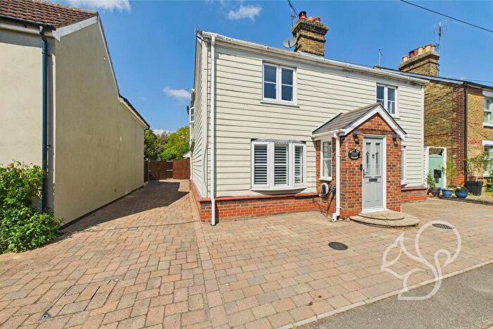 4 Bedroom Cottage For Sale In Churchfields, West Mersea, CO5