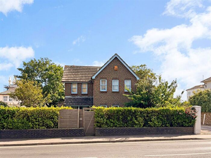 3 Bedroom Detached House To Rent In Aldwick Road, Bognor Regis, PO21
