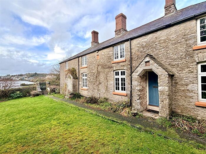 2 Bedroom Cottage For Sale In Oreston, Plymouth, PL9