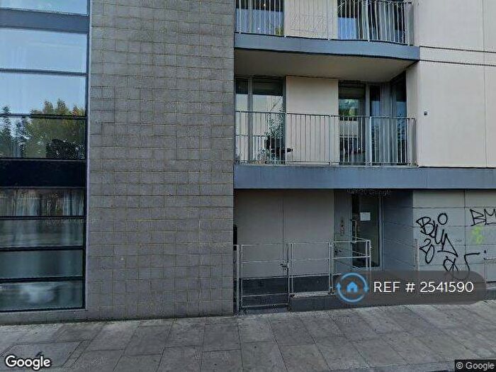 2 Bedroom Flat To Rent In Bacon Street, London, E2