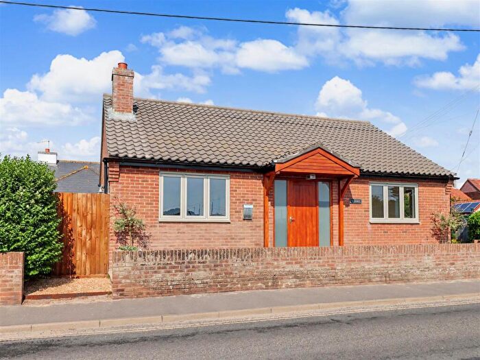 3 Bedroom Detached Bungalow For Sale In Coast Road, Bacton, Norwich, NR12