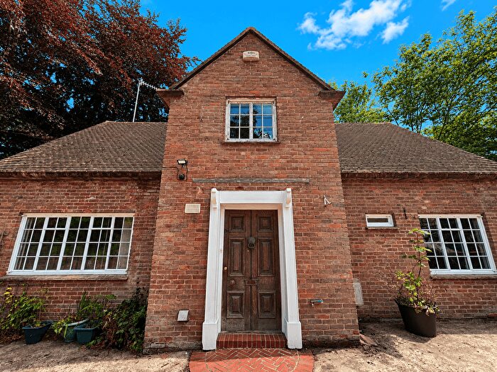 4 Bedroom Detached House To Rent In Old Dover Road, CT1