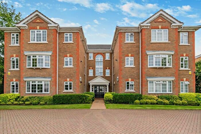 2 Bedroom Flat To Rent In Eastbury Avenue, Northwood, HA6