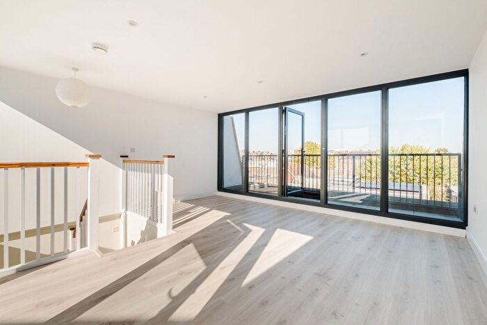 3 Bedroom Flat For Sale In Islington Park Mews, London, N1