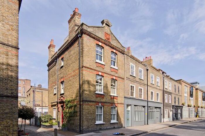 3 Bedroom Flat To Rent In Crosby Row, London, SE1