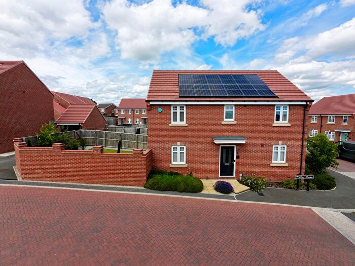 5 Bedroom Detached House For Sale In Winter Close, Stanley, Wakefield, West Yorkshire, WF3