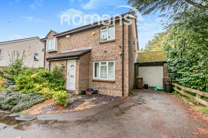 3 Bedroom Semi Detached House To Rent In Catcliffe Way, Lower Earley, Reading, RG6