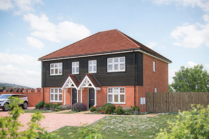 3 Bedroom Semi-Detached House For Sale In Kidmore End Road, Emmer Green, Reading, RG4