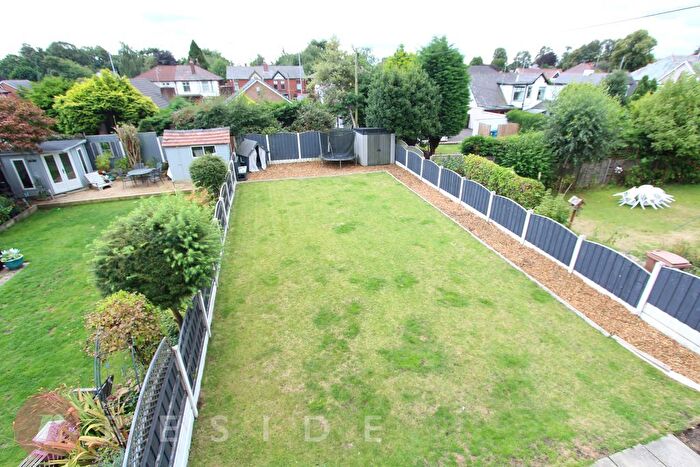 3 Bedroom Semi-Detached House For Sale In Kenion Road, Bamford, Rochdale, OL11
