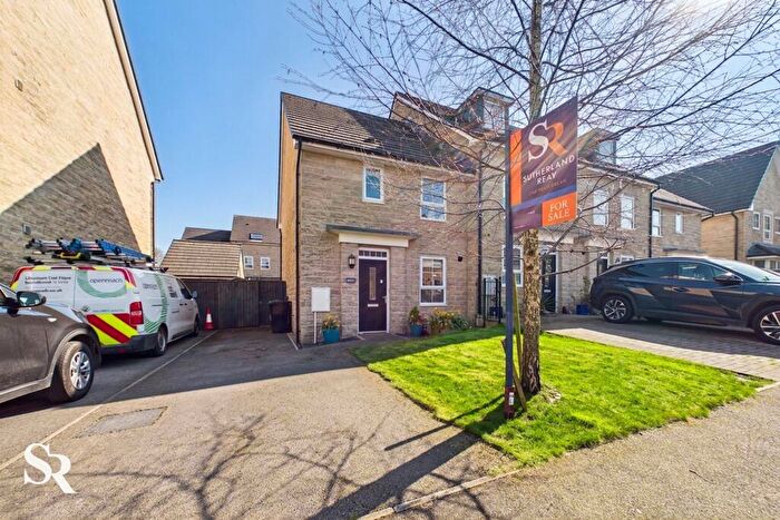 3 Bedroom Terraced House For Sale In Sovereign Way, Chapel-En-Le-Frith, SK23