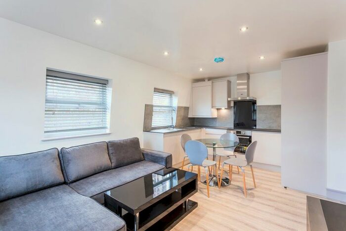 2 Bedroom Flat To Rent In Fonthill Road, London, N4