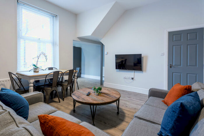 7 Bedroom Terraced House To Rent In Clayton Park Square, Newcastle, NE2