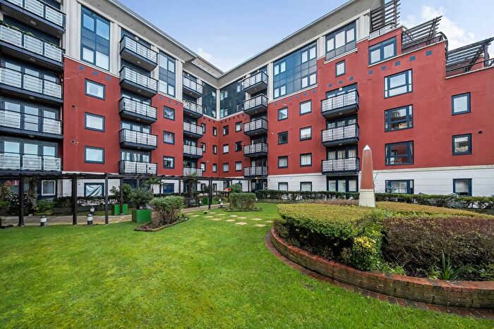 2 Bedroom Flat To Rent In Wadbrook Street, Kingston Upon Thames, Surrey, KT1