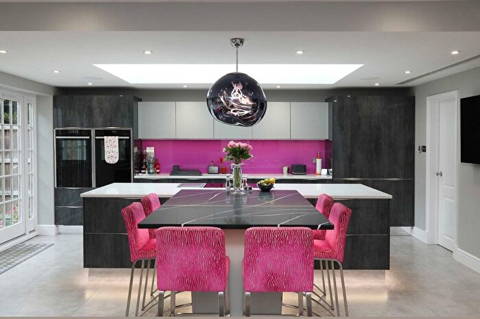 6 Bedroom Detached House For Sale In Ledborough Wood, Beaconsfield, Buckinghamshire, HP9