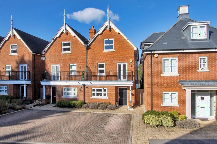 5 Bedroom Semi-Detached House To Rent In Burton Avenue, Leigh, Tonbridge, Kent, TN11