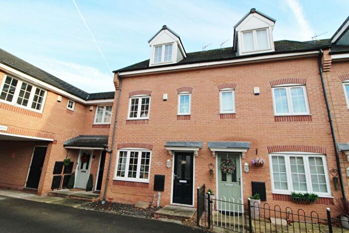 3 Bedroom Terraced House For Sale In Priory Chase, Pontefract, WF8