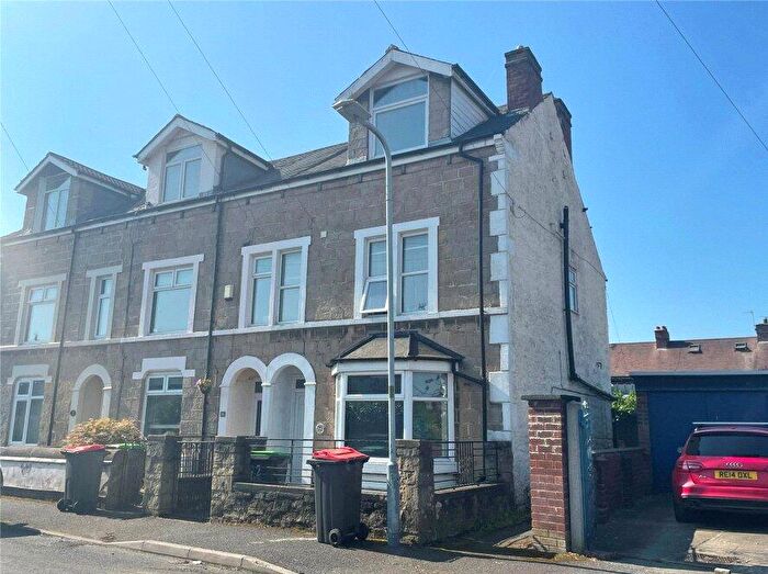5 Bedroom Town House For Sale In Herne Street, Sutton-in-Ashfield, Nottinghamshire, NG17