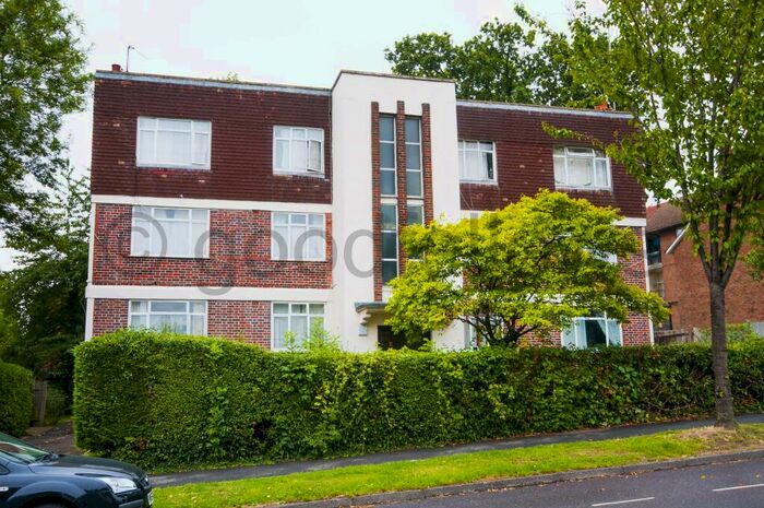 2 Bedroom Apartment To Rent In Oakhill Road, Sutton, Surrey, SM1