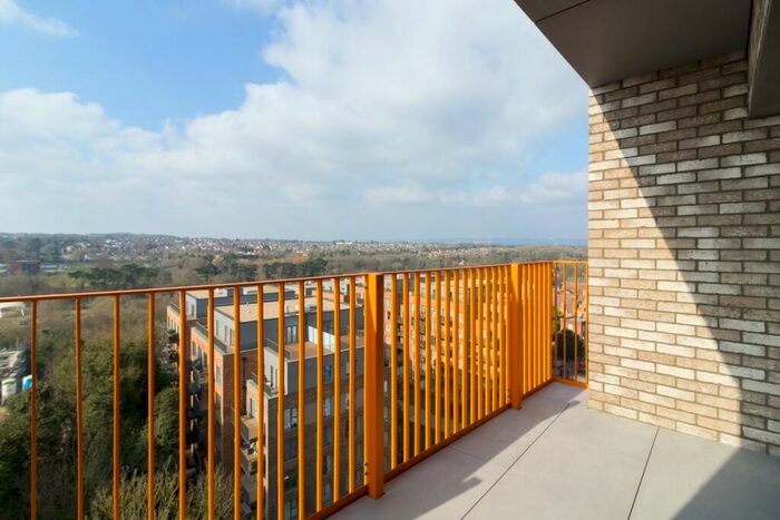 2 Bedroom Apartment To Rent In Leander Heights, Springfield Park, Maidstone, ME14