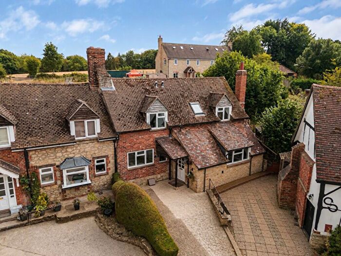 3 Bedroom Semi-Detached House For Sale In Tiddington, Thame, OX9
