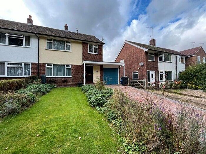 4 Bedroom House To Rent In Riverford Close, Harpenden, Harpenden, AL5