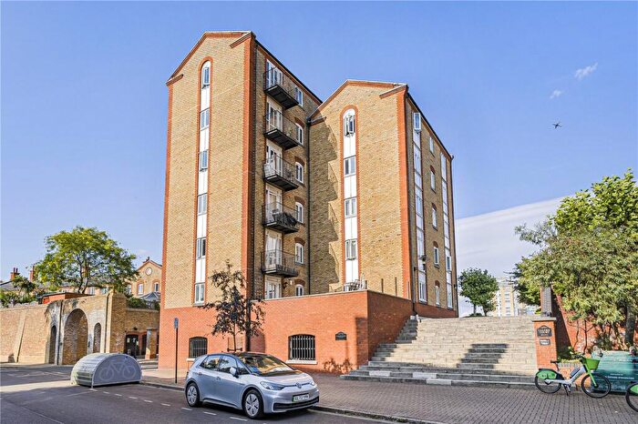 2 Bedroom Apartment To Rent In Calder Court, Rotherhithe Street, London, SE16