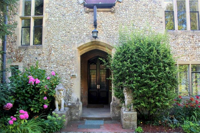 2 Bedroom Flat To Rent In Wycombe Road, Prestwood, Great Missenden, HP16