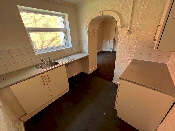 1 Bedroom Flat To Rent In Halesowen Road, Netherton, Dudley, DY2