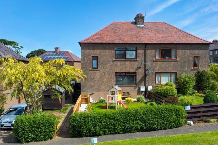 3 Bedroom Semi-Detached House For Sale In Busscraig Road, Eyemouth, TD14