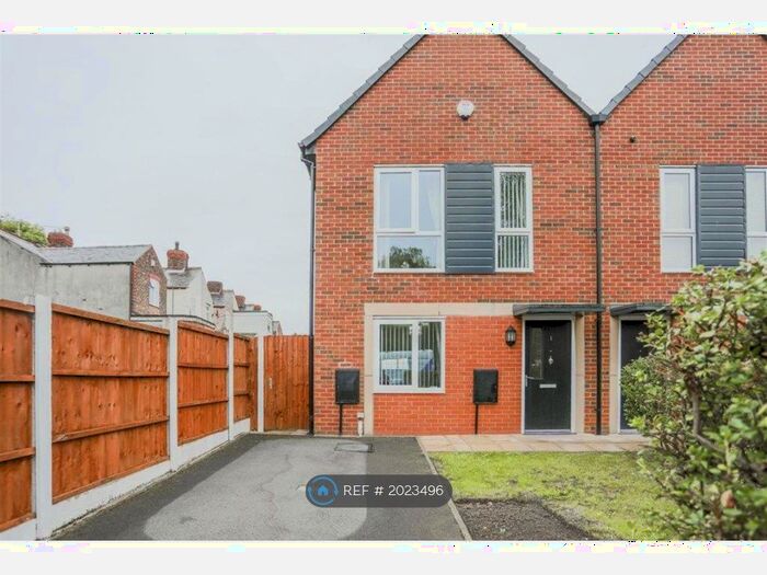 2 Bedroom Semi-Detached House To Rent In Innings Drive, Salford, Manchester, M6