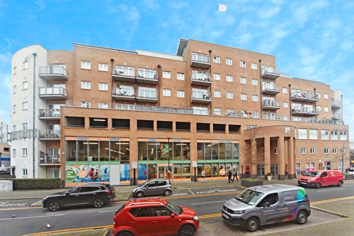 3 Bedroom Flat For Sale In Whitestone Way, Croydon, CR0