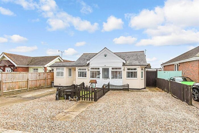 3 Bedroom Detached Bungalow For Sale In Vauxhall Avenue, Herne Bay, Kent, CT6