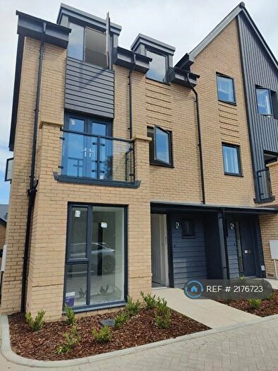 5 Bedroom Semi-Detached House To Rent In Lofthouse Drive, Folkestone, CT20