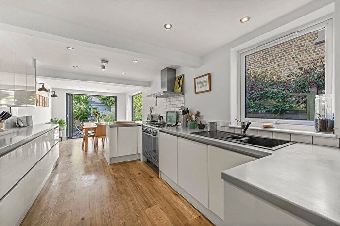 4 Bedroom Terraced House For Sale In Malvern Road, London, N8