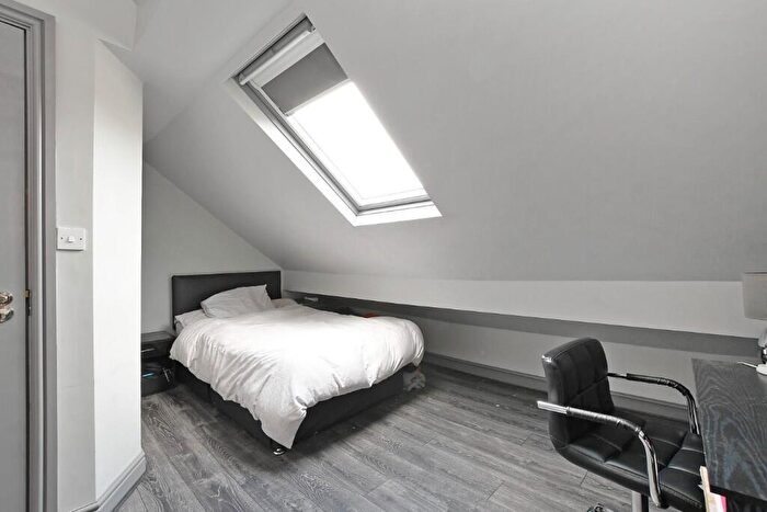 4 Bedroom House To Rent In South View Road, Sheffield, S7